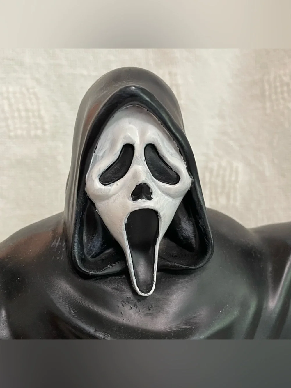 Scream / Ghostface‎ Candelabra from Spirit Halloween
